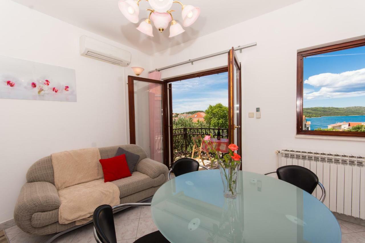 Apartman Mina Trogir Exteriör bild
